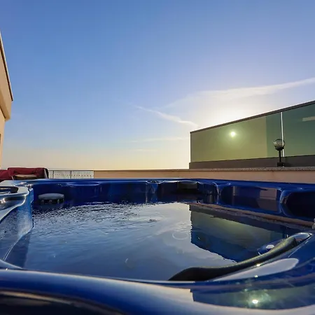 Penthouse Sunset Apartment Makarska