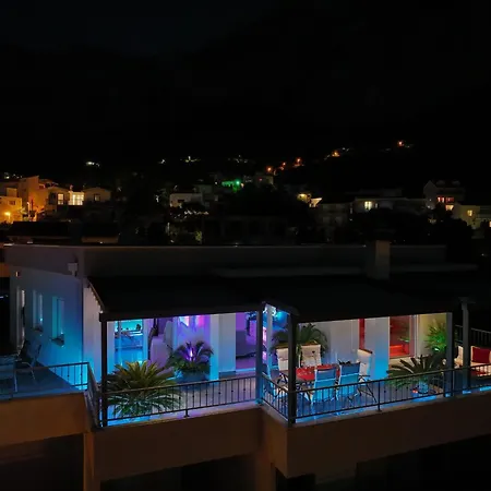Penthouse Sunset 아파트