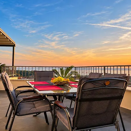 아파트 Penthouse Sunset 마카르스카